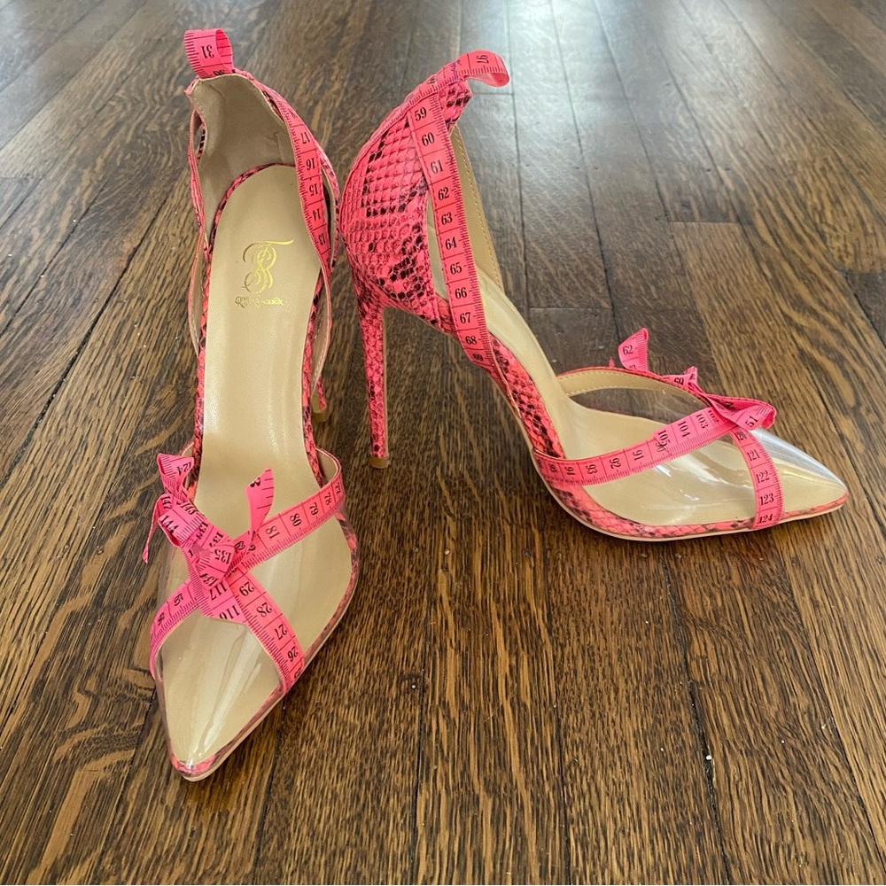 Measure Up Pumps (Pink) by The Rustic Shoebox Sz 8.5